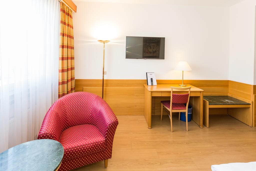 Hotel Du Rhone Sion Exteriör bild